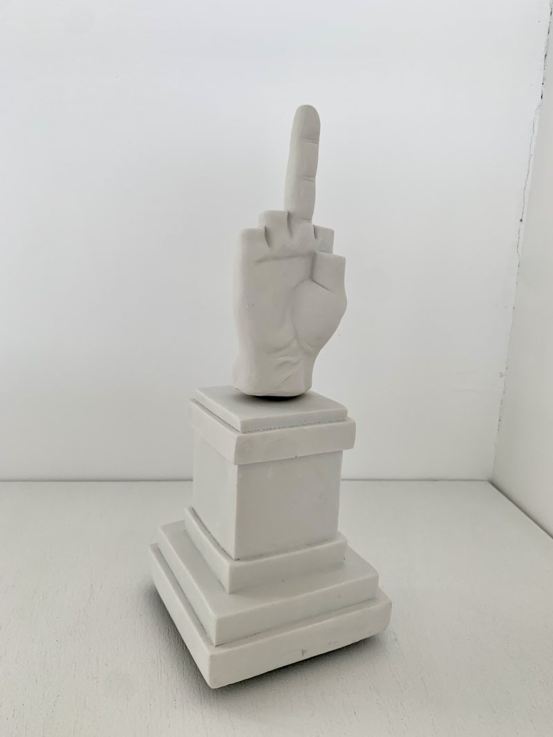 Maurizio CATTELAN, L.O.V.E. Carillon, 2015