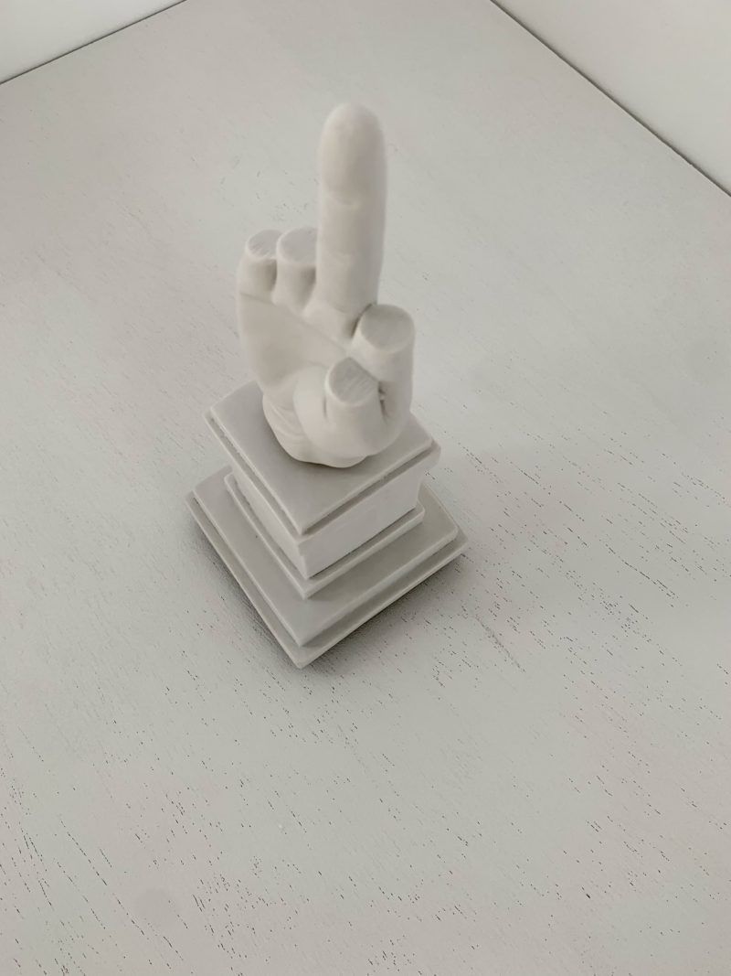 Maurizio CATTELAN, L.O.V.E. Carillon, 2015