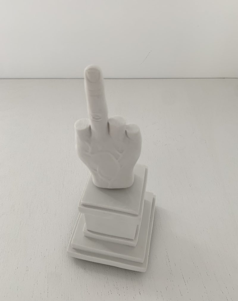 Maurizio CATTELAN, L.O.V.E. Carillon, 2015