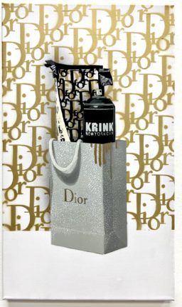 Dotmasters - Gold Dior wallpaper and drips